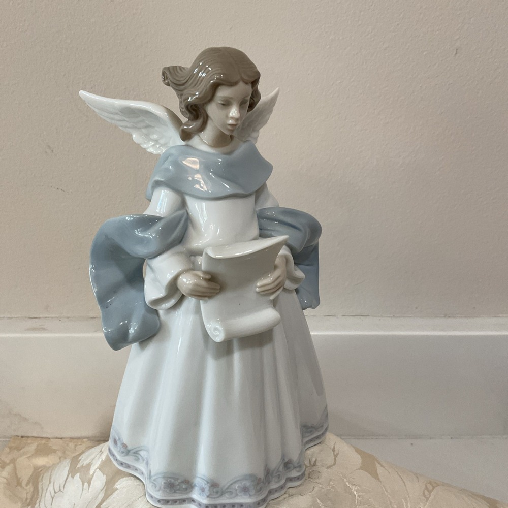 LLADRO Angel Cantor Rejoice #6321 Christmas Tree-Topper Figurine